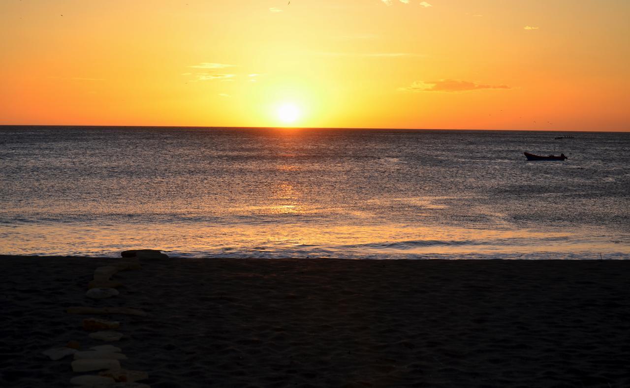 Sirena Surf Lodge Miramar Nicaragua Luaran gambar